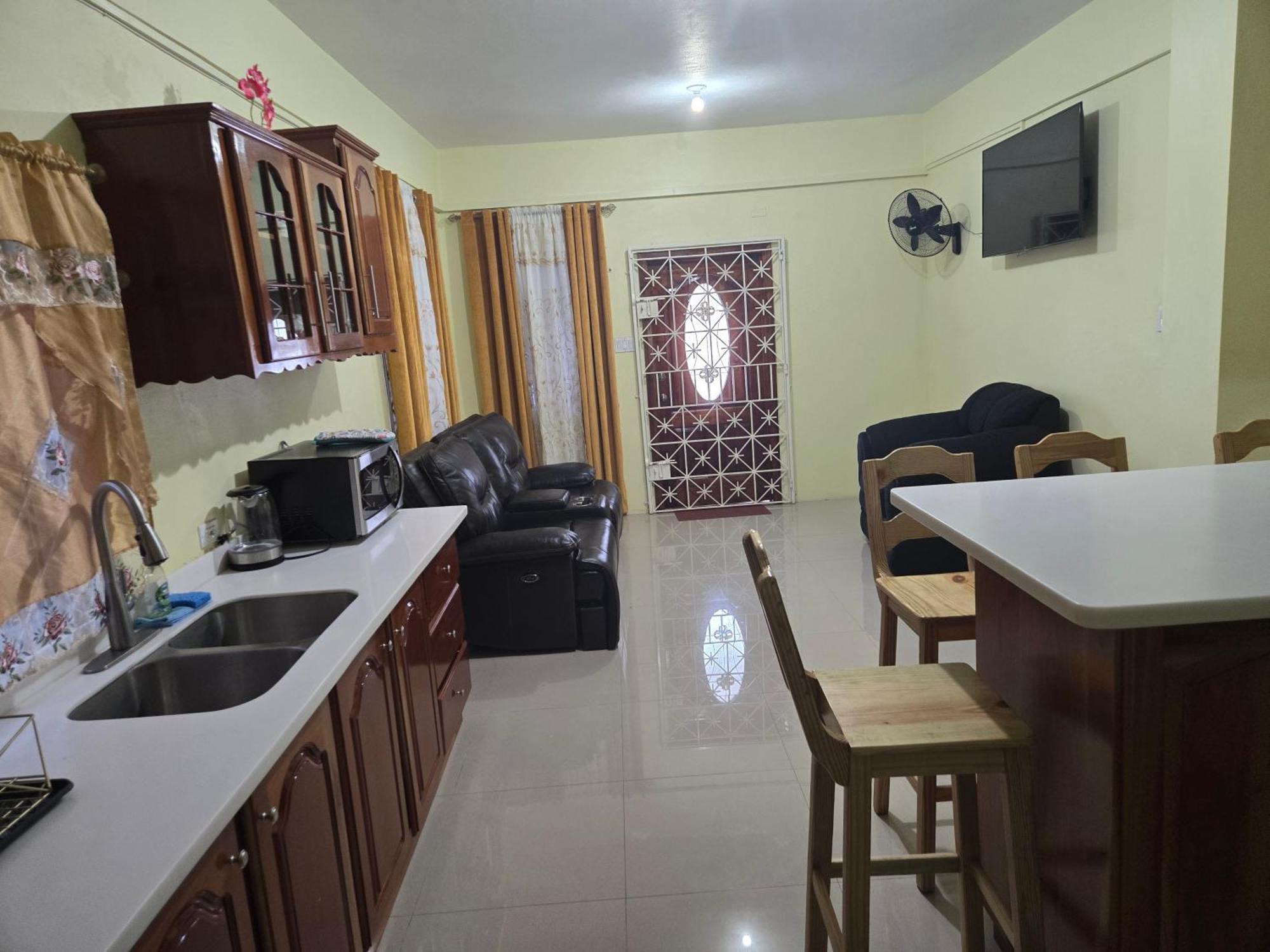 Royal Vybez Vacation Homes Spanish Town Phòng bức ảnh
