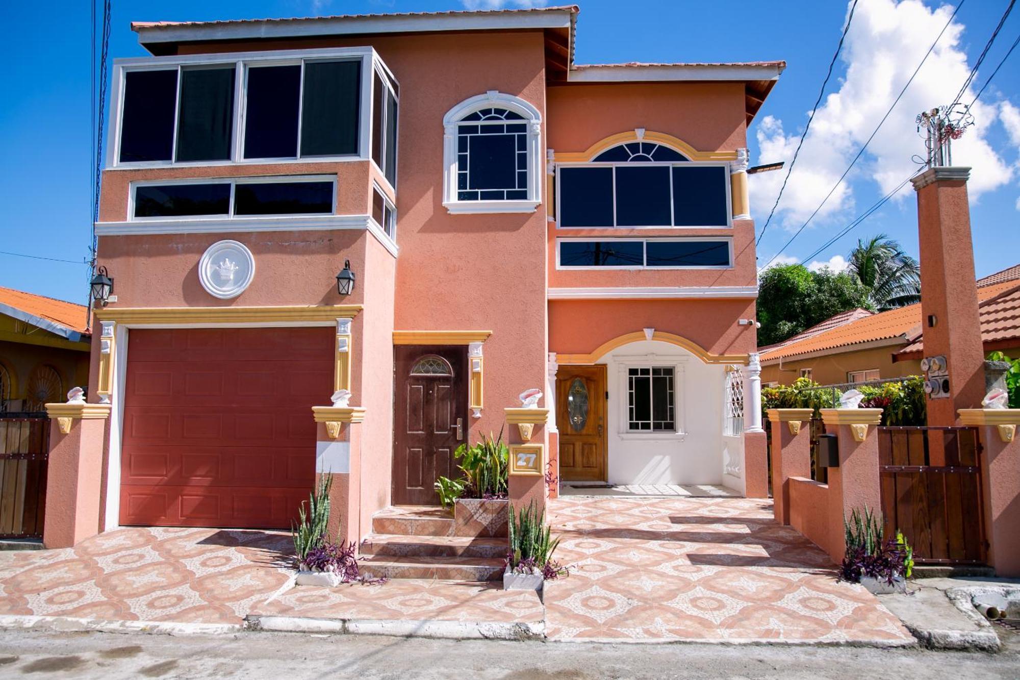 Royal Vybez Vacation Homes Spanish Town Ngoại thất bức ảnh